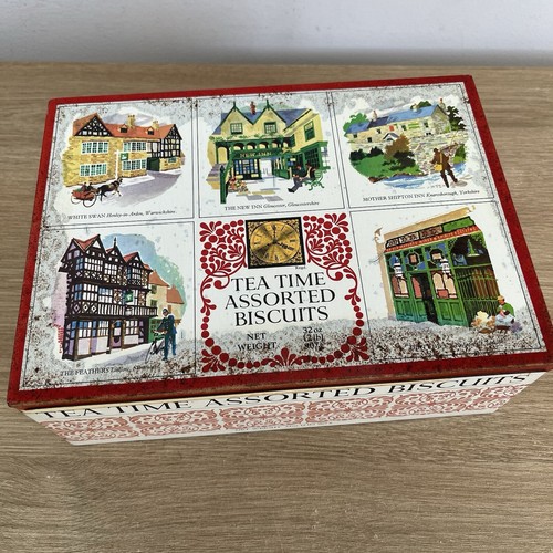 Vintage tea time - time, biscuits