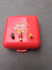 Polly Pocket Bluebird Polly's Town House 1989.    RED 100%Complete