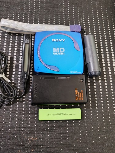 Sony e80 portable minidisc - sony,