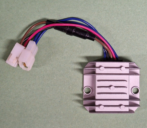 Voltage regulator launtop - voltage,