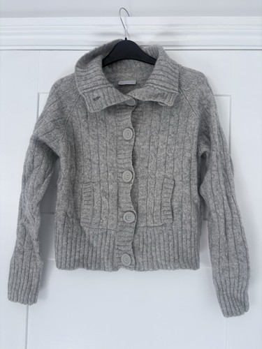 Grey cable knit - grey, neck