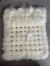 Small Pom Pom Blanket with