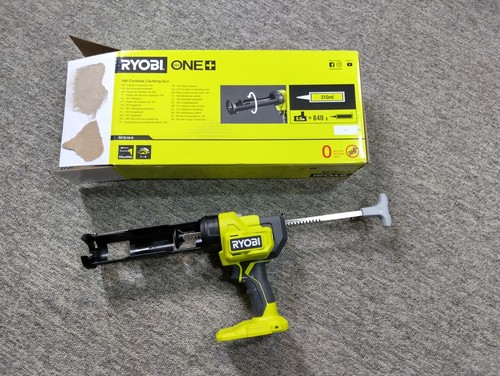 Used caulking gun ryobi one - used,