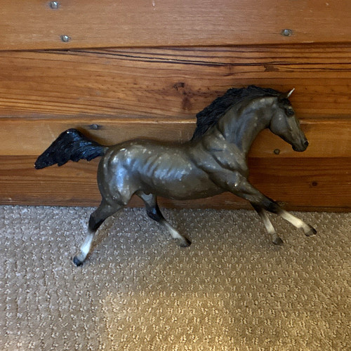 Breyer gray model - breyer, horse