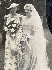 1930'S PHOTO BEAUTIFUL BRIDE & BRIDESMAID FASHION DRESS VEIL
