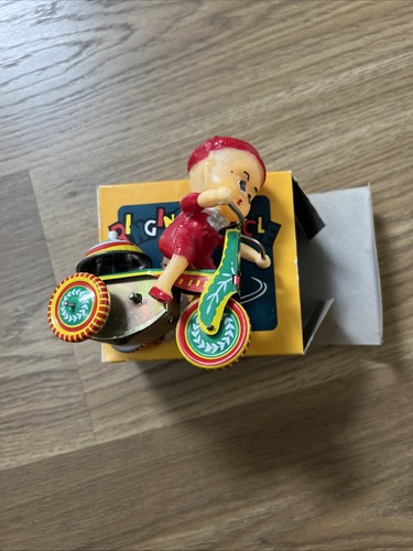 Ringing tricycle - ringing,