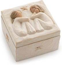 Willow Tree Figurine - Friendship Keepsake Box 26602 By Susan Lordi