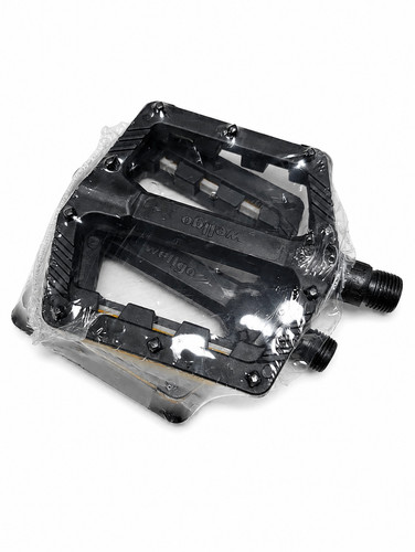 Wellgo black flat - 9/16",