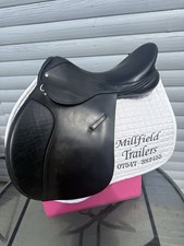 17 Inch Black ideal General Purpose Saddle 8inch   D To D