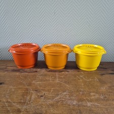 Vintage Tupperware bowls with