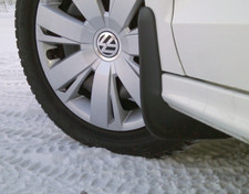 GENUINE VOLKSWAGEN JETTA 11 14 FRONT MUDFLAPS 5C6075111