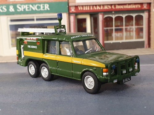 Range rover raf green airport - range,