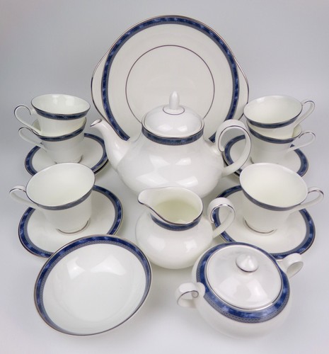 Royal doulton tea set service - doulton,