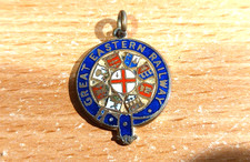 GREAT EASTERN RAILWAY COMMEMORATIVE ENAMEL WATCH FOB, 1922   v.g.c.