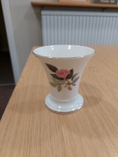 Small Wedgewood Hathaway Rose