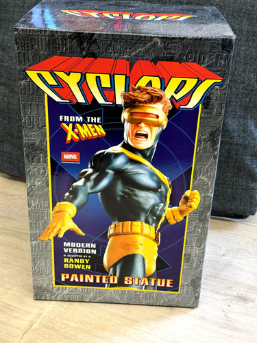Marvel statue bowen - marvel, statue,