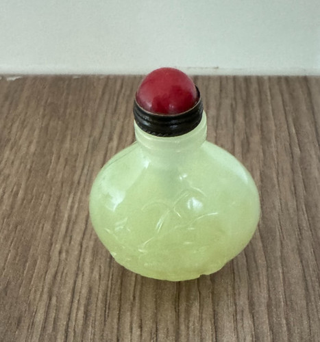 Chinese jade snuff bottle - jade,