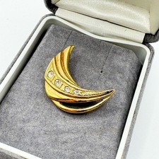 Vintage AVON Gold Tone Crescent Moon Brooch Lapel Pin Badge Art Deco Style