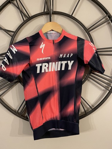 Trinity racing pro team - racing, issue