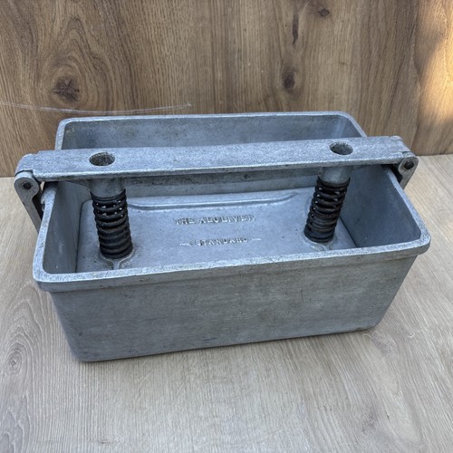 Vintage cast aluminium meat - aluminium,