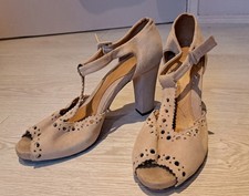 Clarks Soft wear Size 7 wide