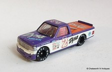 Vintage 2000 1:64 Loose Die