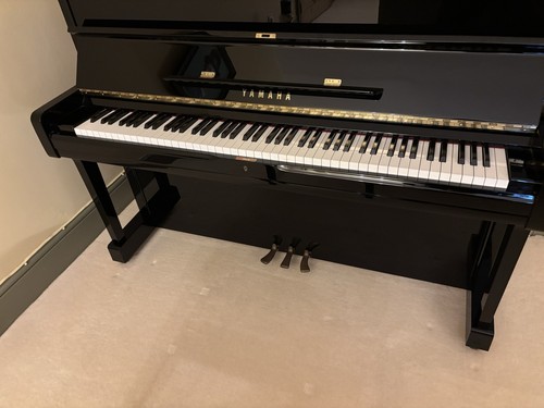 Yamaha upright piano - upright,