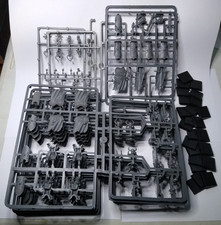 Warhammer Old World- 24x Chaos Warriors inc Great Weapon Upgrades.