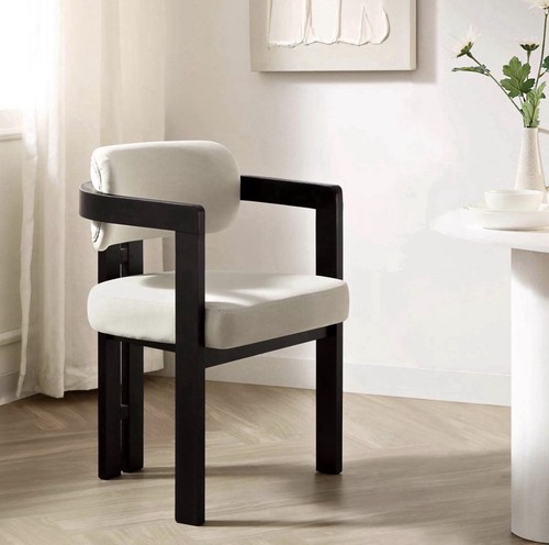 Brand new daals accent chair - new,