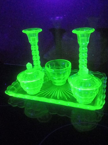 Vintage art deco green glass - vintage,