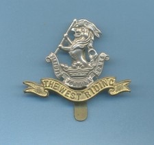 DUKE OF WELLINGTONS REGIMENT.WEST RIDING.BI-METAL ARMY CAP BADGE