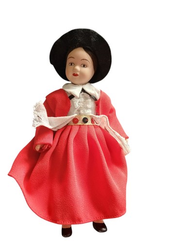 Vintage folk costume doll - folk,