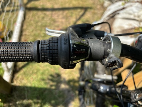 Mountain bike with gears - 21, 24