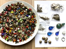 JOB LOT 860g Mixed Beads