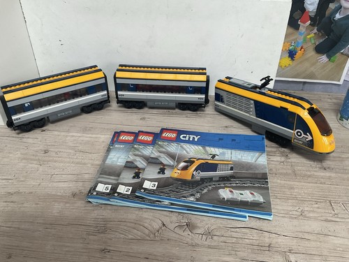 Lego city passenger train - city:,