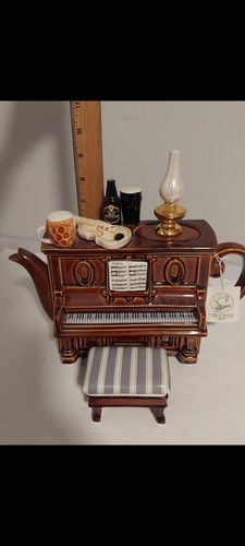 Swineside teapottery piano tea - piano,