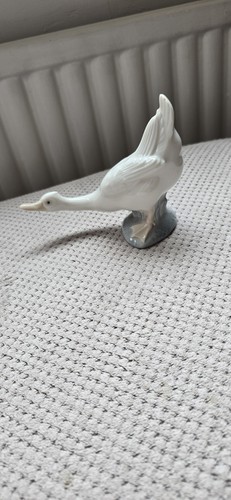 Nao lladro porcelain goose - porcelain,
