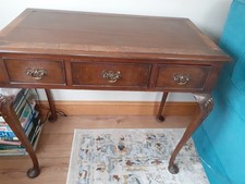 Vintage Console Side Table with Cabriole Legs Queen Anne Regency style Veneer