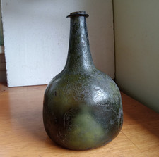 1690-1730 EARLY FREE BLOWN
