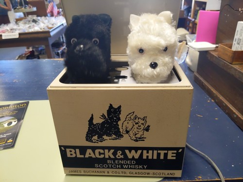 Vtg black white scotch - &,