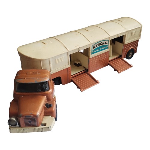 Corgi major toys articulated - major,