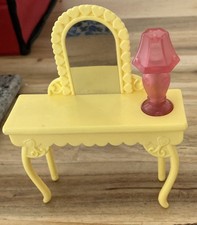 LEARNING CURVE MRS GOODBEE CARING CORNER DOLL HOUSE dressing table