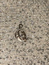 9ct Yellow Gold Moon and Cat