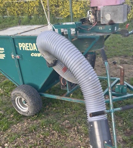 Predator manure collector/leaf