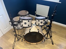 Cream Mapex Mars 6-piece drum