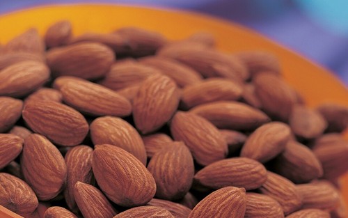 Roasted salted almonds - salted,