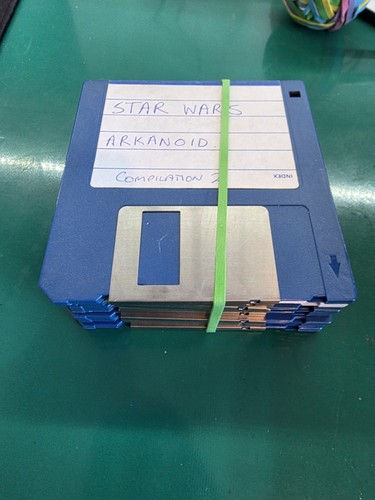 Amiga floppy disks bundle - bundle, of