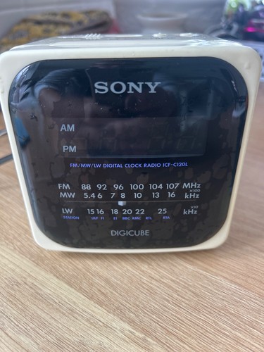 Vintage sony icf c120l - vintage, dream