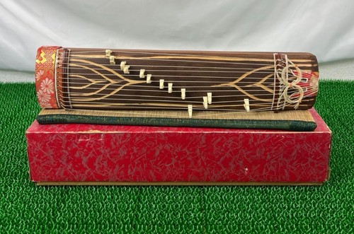 Koto portable stringed