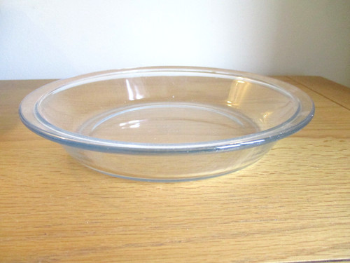 Pyrex pie dish plate - plate, baking